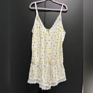 Eberjay sleep romper - size small
